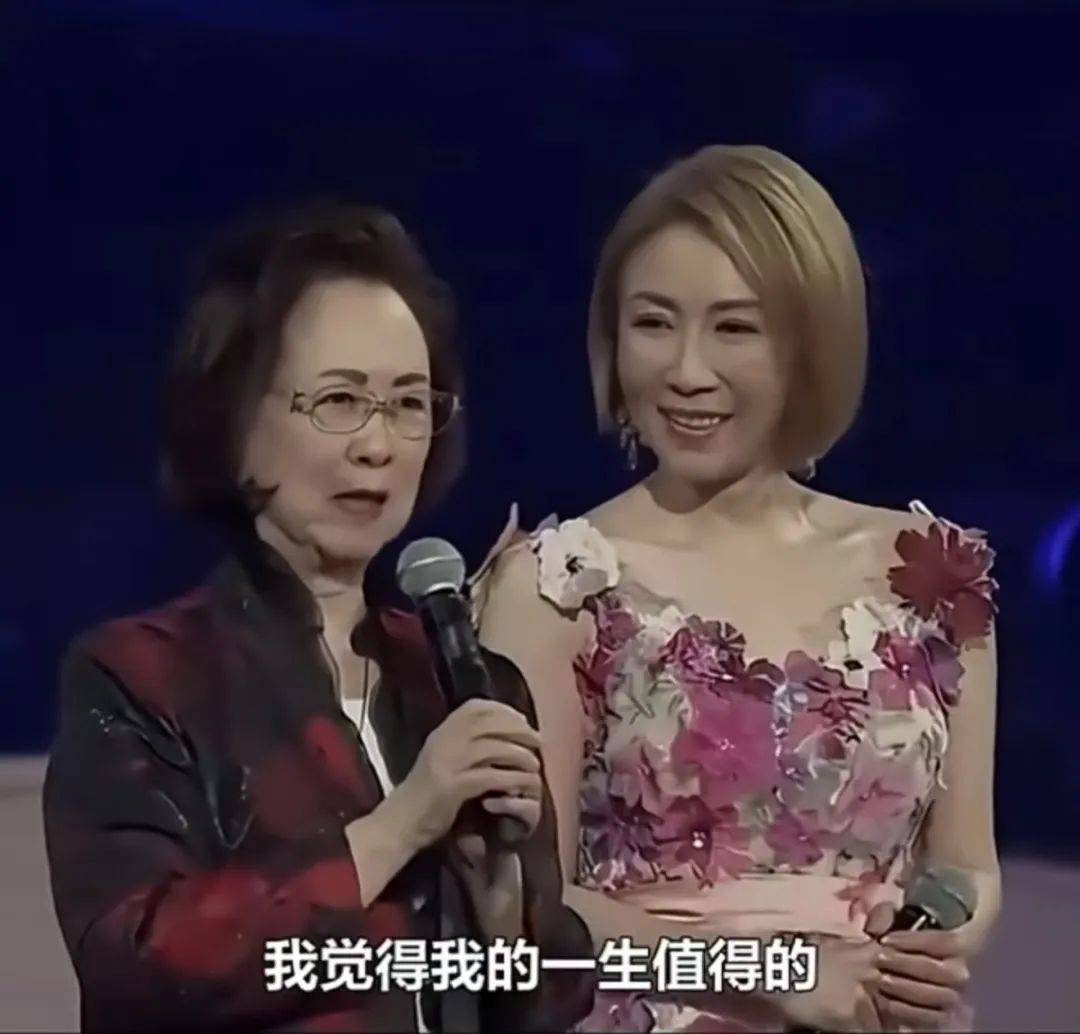 翩然而去，琼瑶活成了最后一个“琼瑶女主”