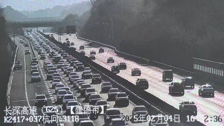 “早上6点从安徽出发，12小时了还在安徽！”返杭网友堵哭了，导航还是红的