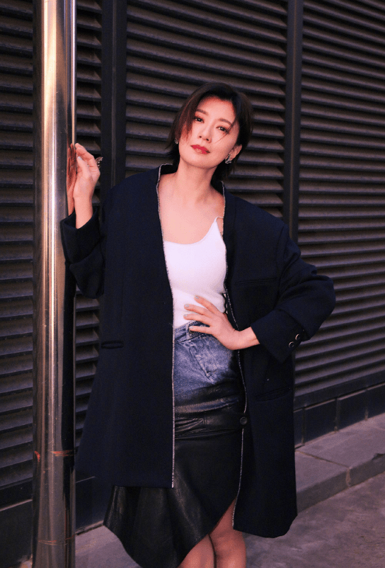 与姚晨“双女主”新剧热播，逆龄生长的贾静雯：40岁是非常美好的年龄