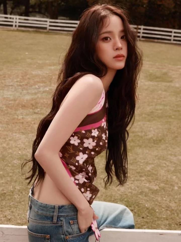 月度最in造型-4月刊：美拉德2.0版本来啦！刘亦菲倪妮热巴纷纷出手，这个春天怎么能少可露丽风