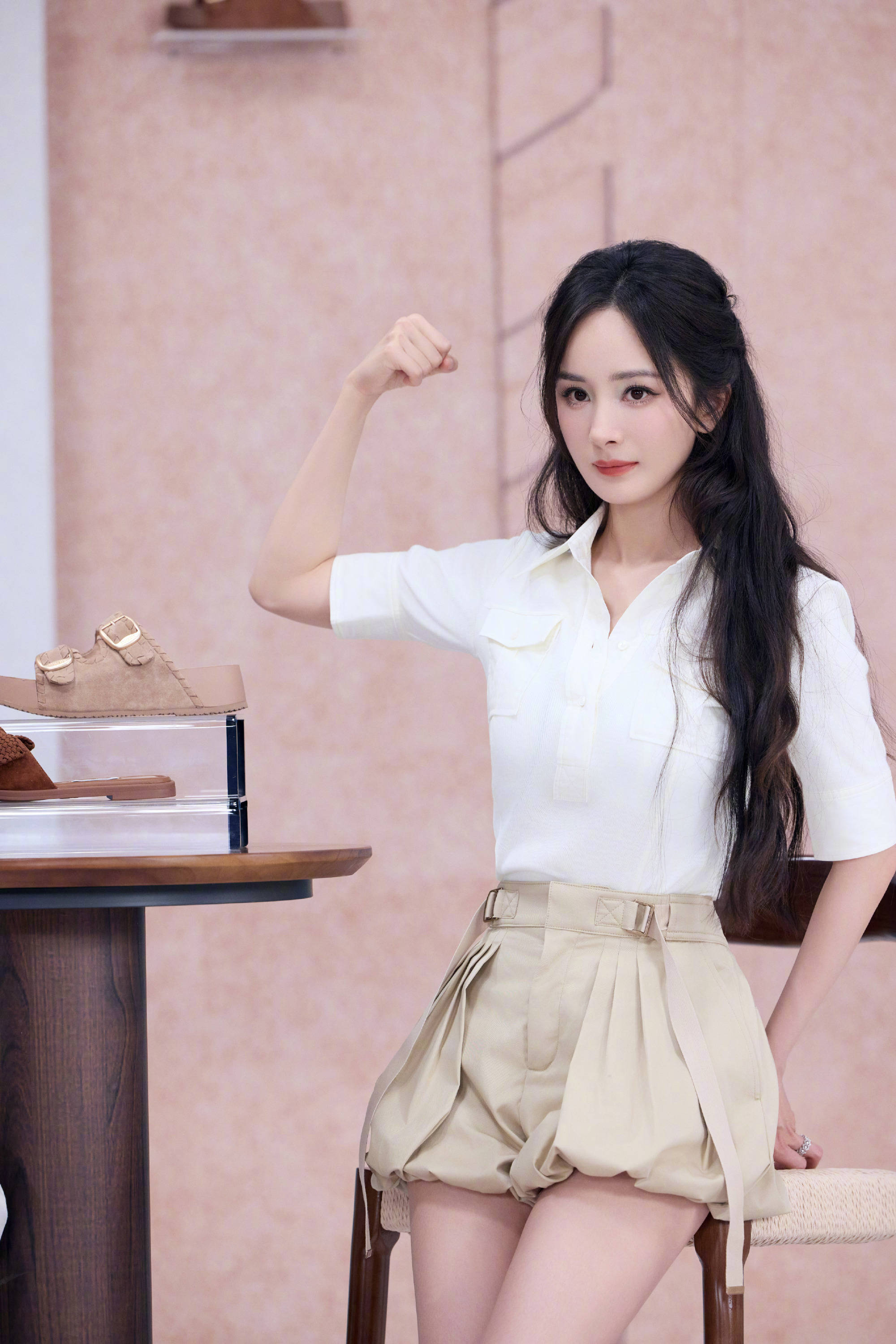 月度最in造型-4月刊：美拉德2.0版本来啦！刘亦菲倪妮热巴纷纷出手，这个春天怎么能少可露丽风