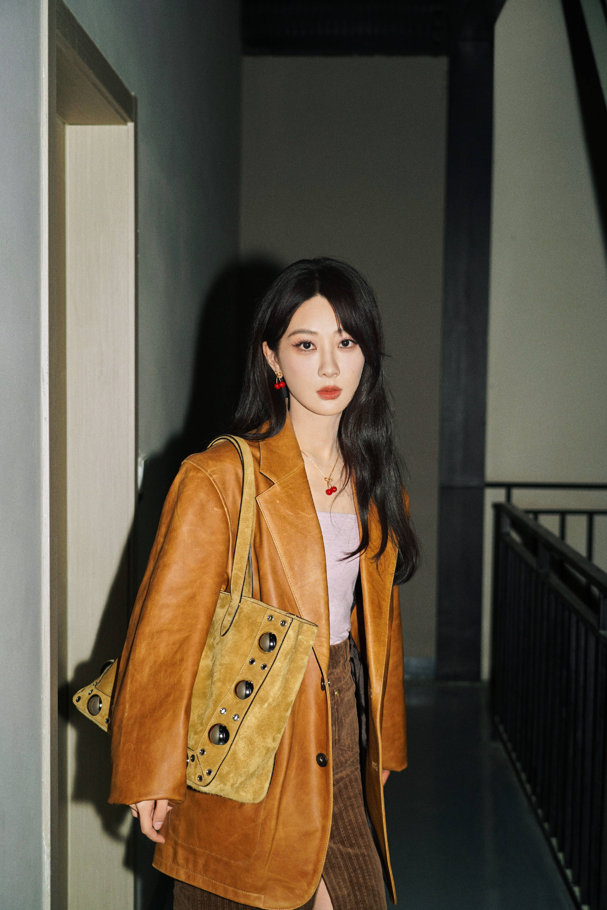 月度最in造型-4月刊：美拉德2.0版本来啦！刘亦菲倪妮热巴纷纷出手，这个春天怎么能少可露丽风