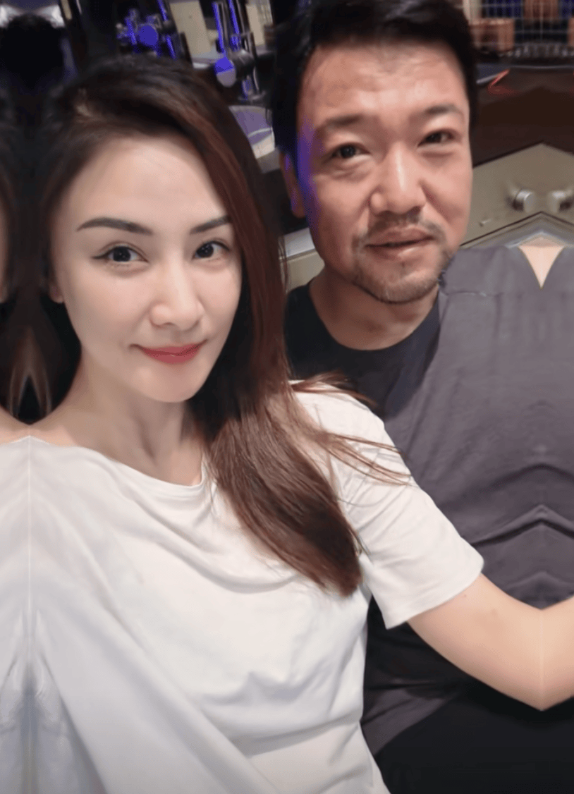 演员贾冰自曝45天瘦45斤，网友喊话沈腾