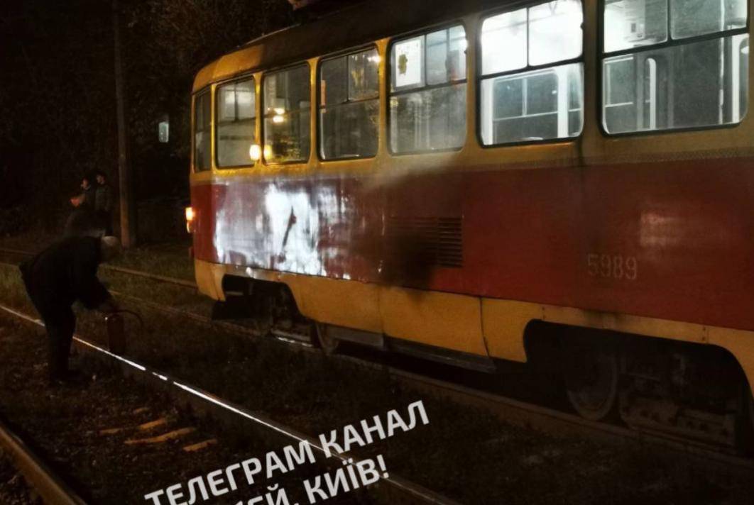 乌克兰全黑了！核打击前最后警告，俄军发射13枚“全球禁止”导弹