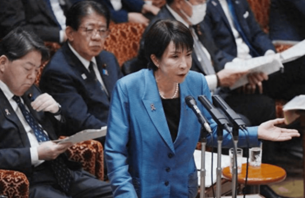 中方“掉脑袋”警告后,高市表示或将松绑核武器,这是准备再来一场甲午海战?