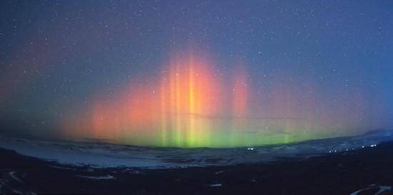 一大波美图来了,他们在我国北方多地拍到了极光!