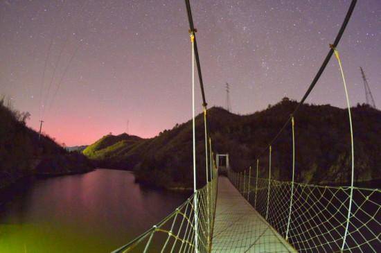 一大波美图来了,他们在我国北方多地拍到了极光!